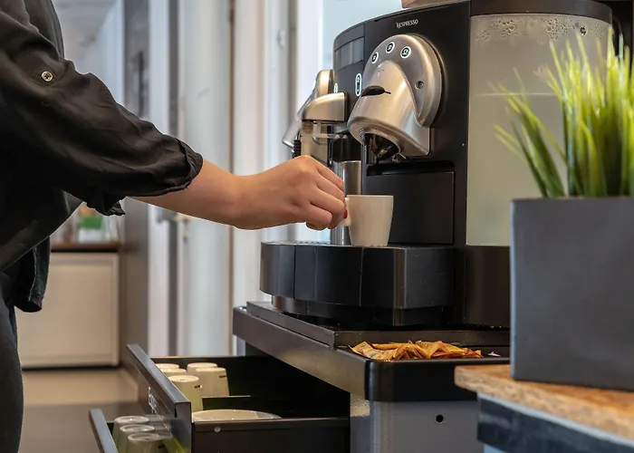 A2 - Airport & Messe Отель 3*