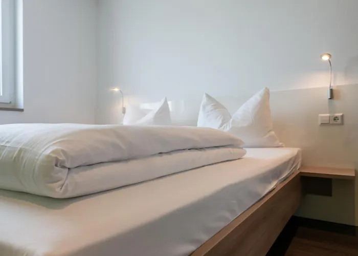 Отель A2 - Airport & Messe 3*